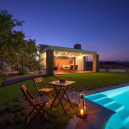 Cristelia Seafront & Pool Villa Lakhania Bagian luar foto