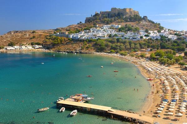 Cristelia Seafront & Pool Villa Lakhania Bagian luar foto