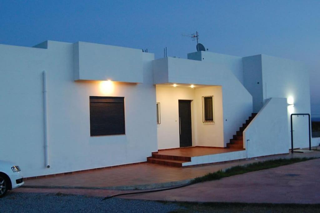 Cristelia Seafront & Pool Villa Lakhania Bagian luar foto