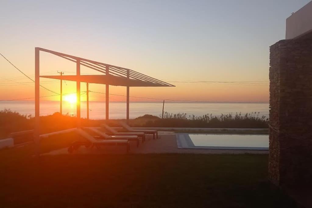 Cristelia Seafront & Pool Villa Lakhania Bagian luar foto