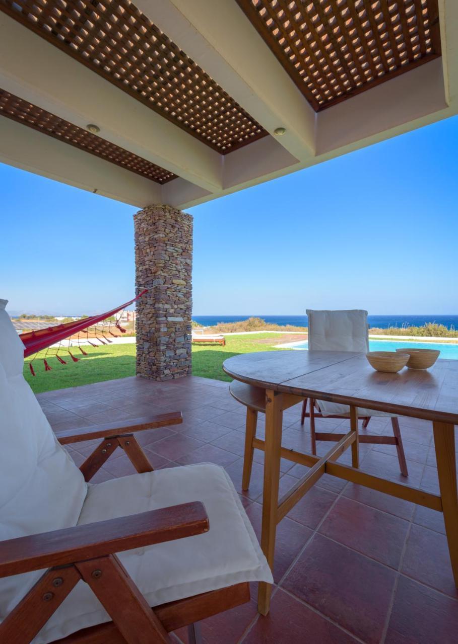 Cristelia Seafront & Pool Villa Lakhania Bagian luar foto