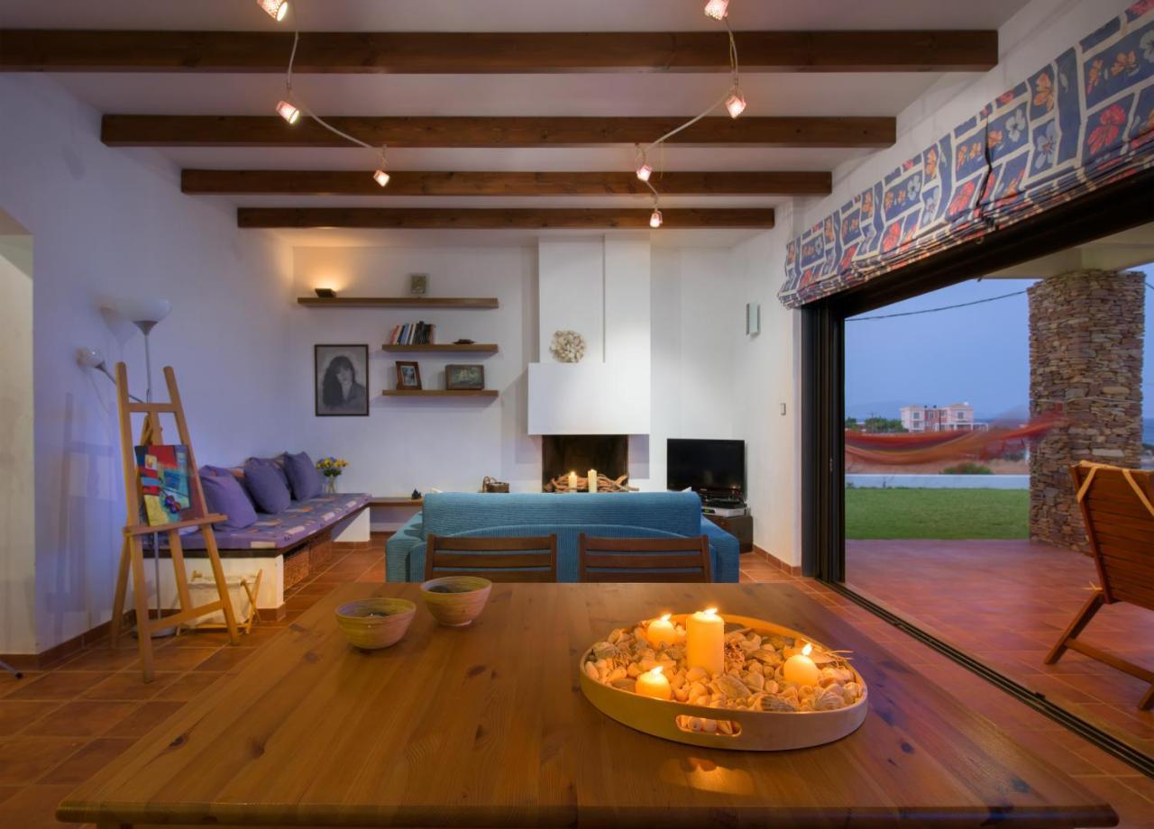 Cristelia Seafront & Pool Villa Lakhania Bagian luar foto
